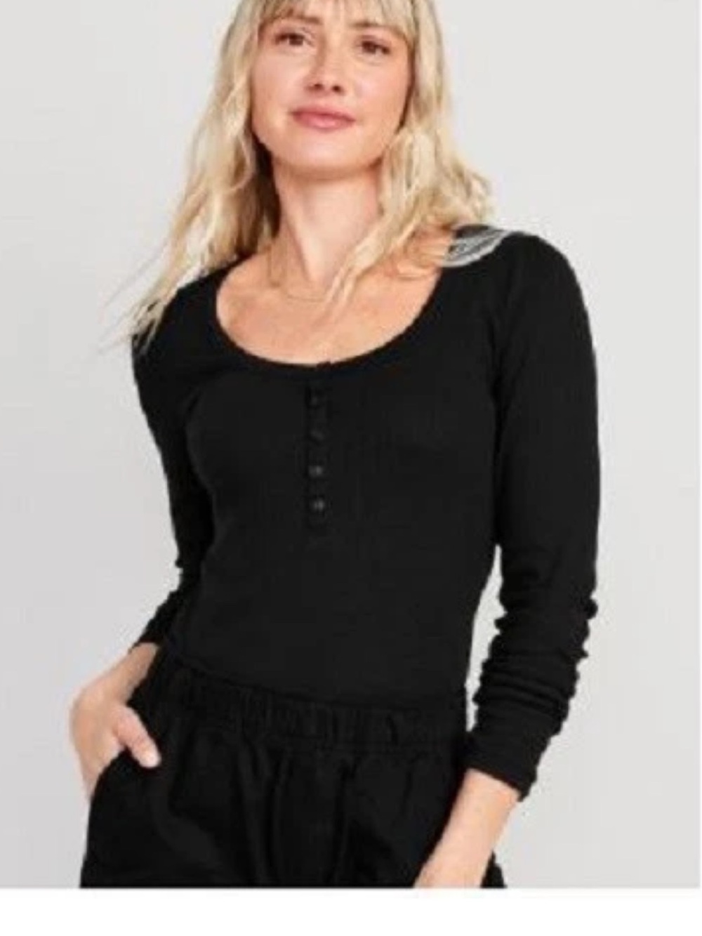 Old Navy Women’s Black Ribbed Henley Pullover Top Long Sleeve Size M